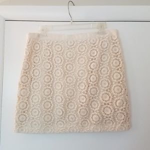 Gap Floral Cream Lace Mini Skirt, size 4